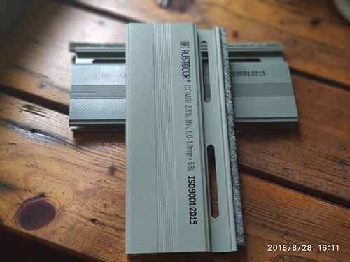 Cửa cuốn Austdoor S51i độ dày 1.0 - 1.1 mm