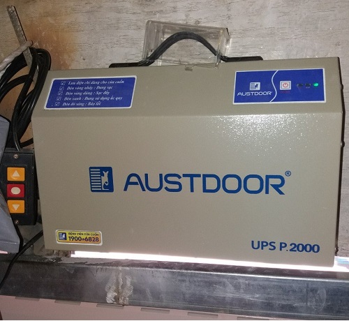 Bình lưu điện P2000 Austdoor